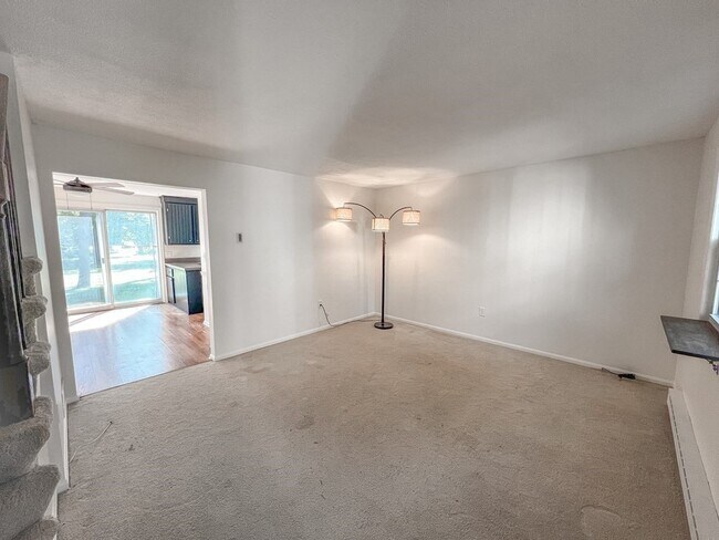 Building Photo - 75 Sandy Pond Rd