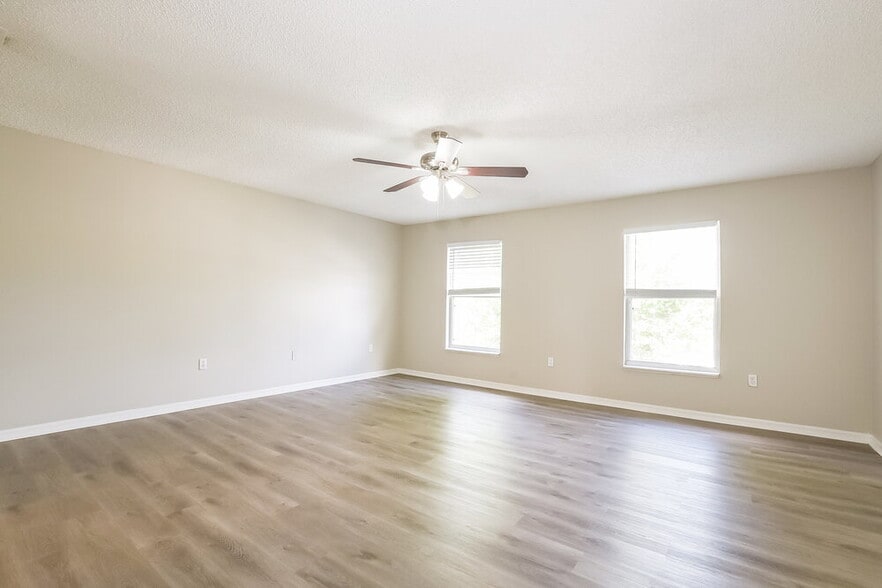 Building Photo - 1097 Amanda Kay Cir