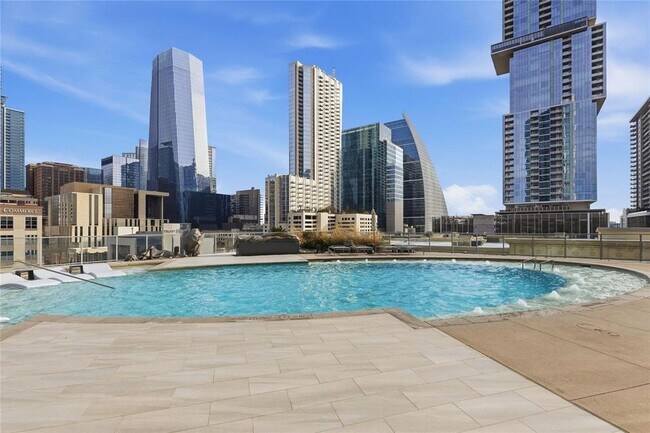 Building Photo - 501 West Ave