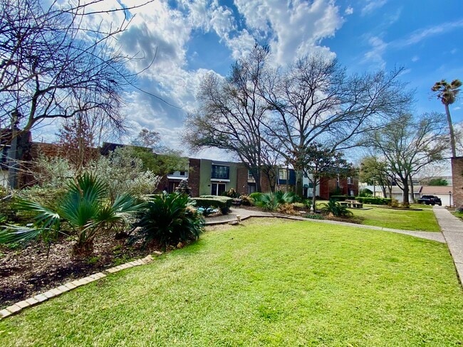 Building Photo - 1259 Blalock Rd