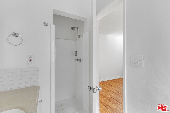 Building Photo - 1800 N Harvard Blvd