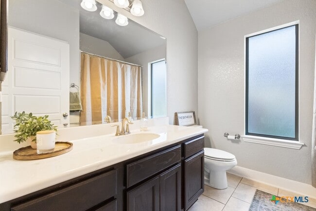 Building Photo - 105 Grand View