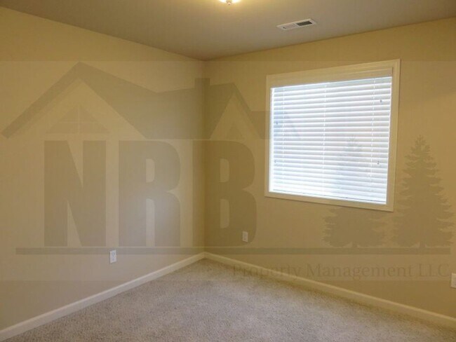 Building Photo - Gorgeous 4 Bedroom home located in Puyallup!