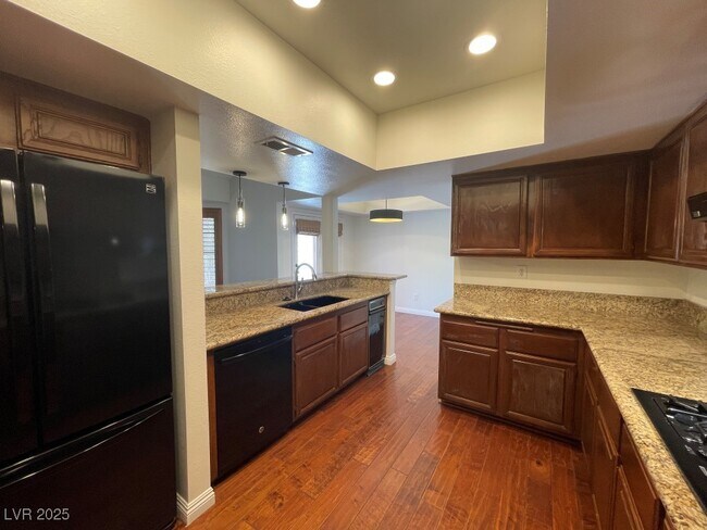 Building Photo - 579 Cervantes Dr