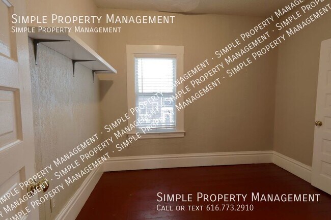 Building Photo - 242 Page St NE