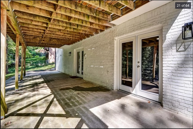 Building Photo - 6858 Lockridge Dr NW