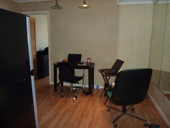 Building Photo - University Tower Unit #214