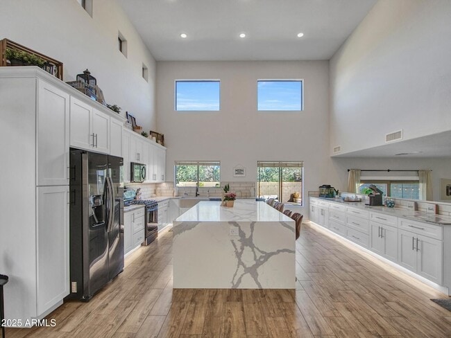 Building Photo - 4326 W Kenai Dr