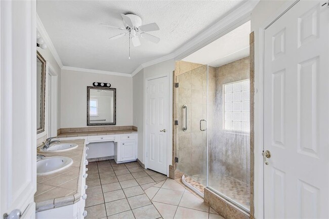 Building Photo - 7703 Pine Cup Dr