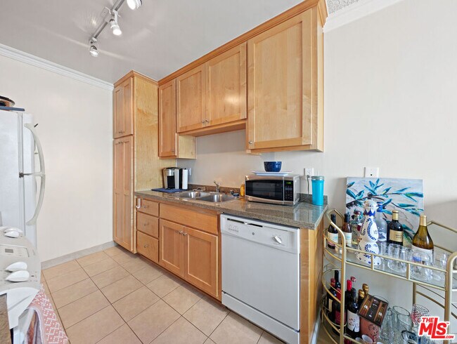 Building Photo - 1538 11th St