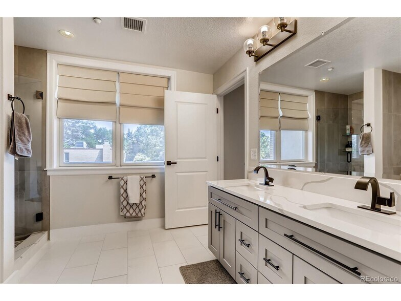 Building Photo - 2200 S University Blvd