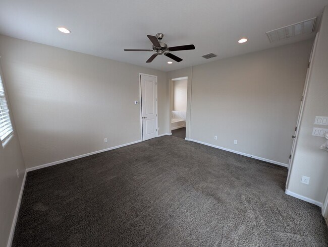 Building Photo - 3 Bedroom Home in the Eastmark Community Near E Ray Rd and S Signal Butte Rd!