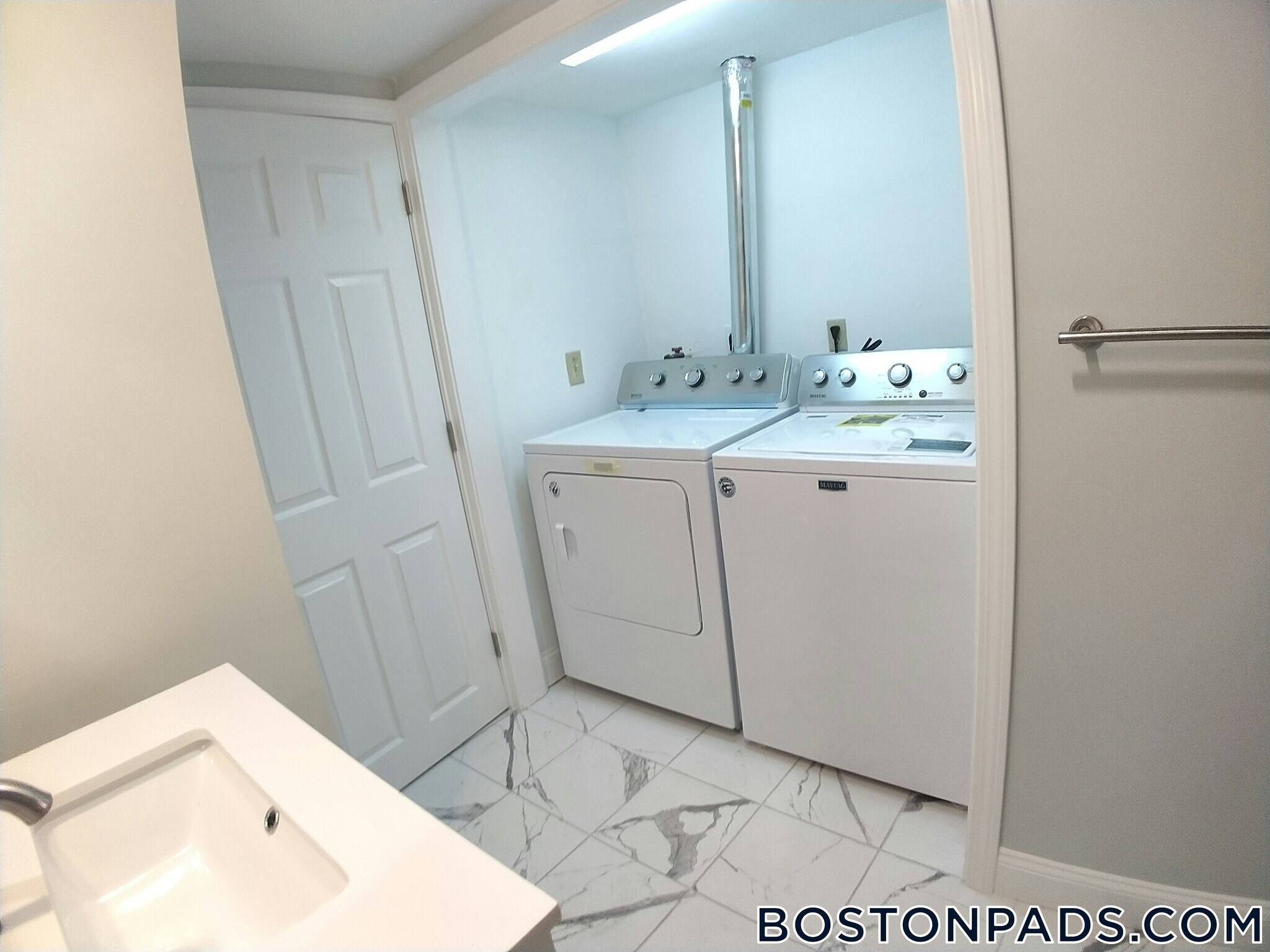 Building Photo - 40 Fenton St