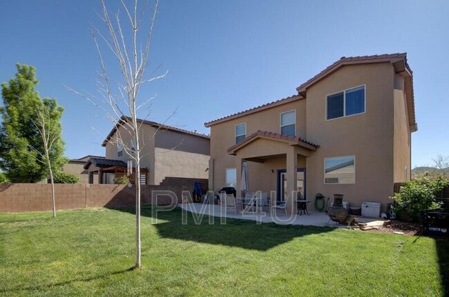 Building Photo - 2035 Ferndale Rd SE