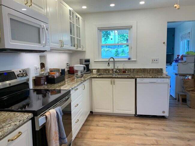 Building Photo - 137 Prospect Ave