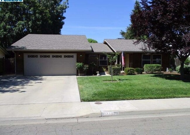 Building Photo - 1849 S Hillcrest Dr