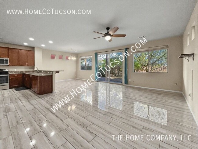 Building Photo - 2808 N Silkie Pl