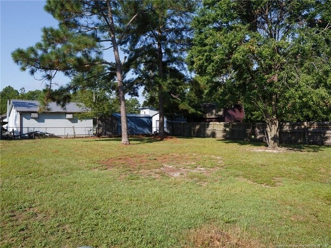 Building Photo - 3249 Glenmore Dr