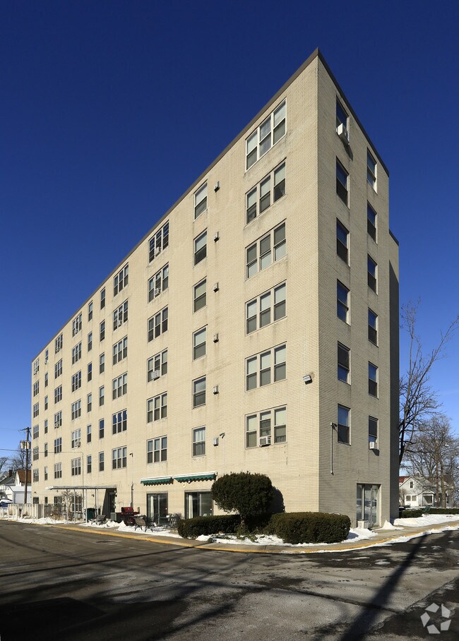 Firelands Apartments 1025 W Erie Ave Lorain OH 44052 Apartment Finder