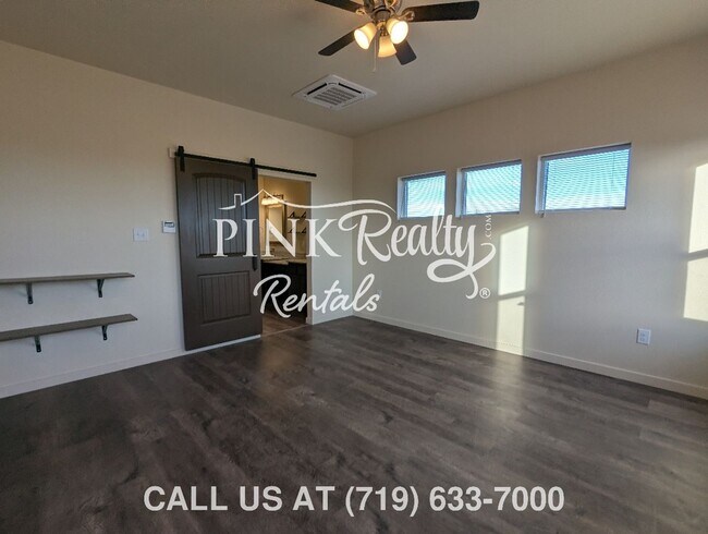 Building Photo - 1672 E Purcell Blvd