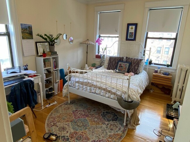 Building Photo - 76 Quint Ave