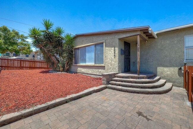 Building Photo - La Mesa Living at Its Best – Spacious Home w/Solar, Central Air Conditioning & Laundry