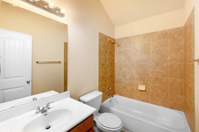 Building Photo - 125 David Duval Ct