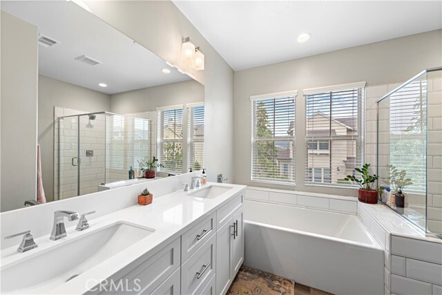 Building Photo - 107 Sencillo Pl