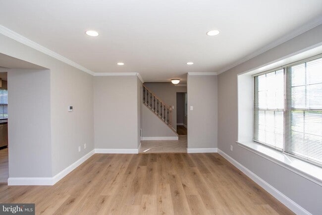 Building Photo - 19 Seton Hill Ct