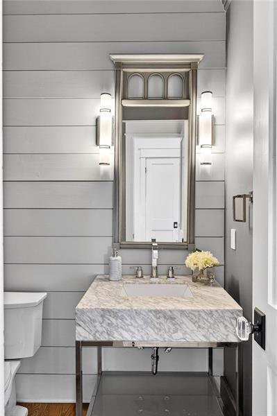 Building Photo - 636 Kennesaw Ave NE