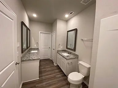 Building Photo - 15860 Pecan Dr