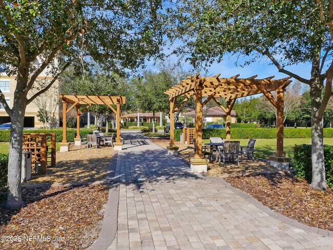 Building Photo - 4300 S Beach Pkwy