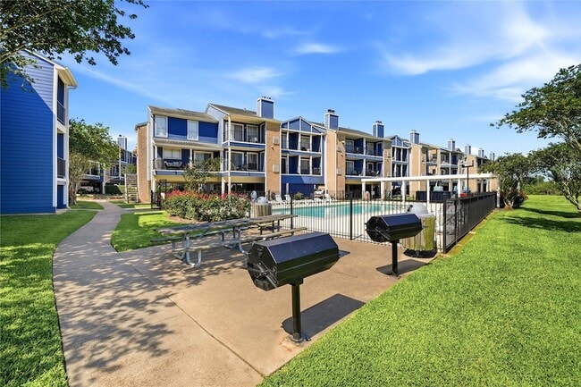 Building Photo - 18511 Egret Bay Blvd