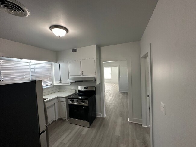 Building Photo - Luxury in Lockport-Newly Remodelled 4 Bedroom 2 Bath- $500 move in special!