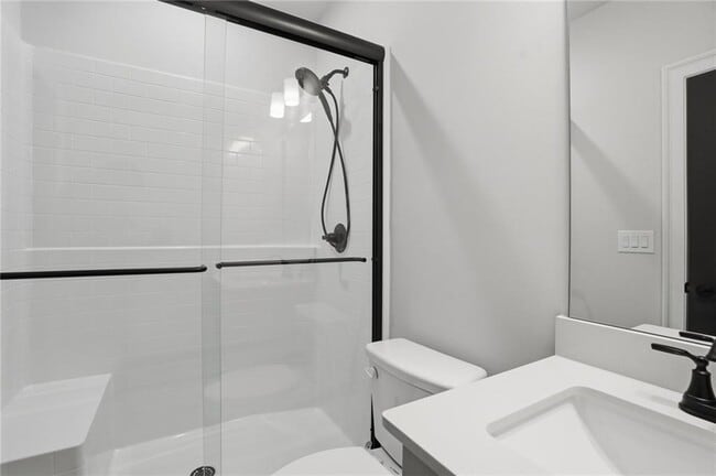 Building Photo - 1254 Six Sisters St