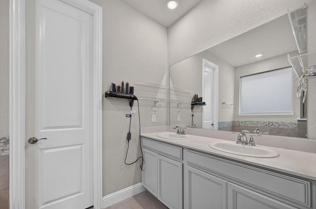 Building Photo - 4129 Ranchero Dr