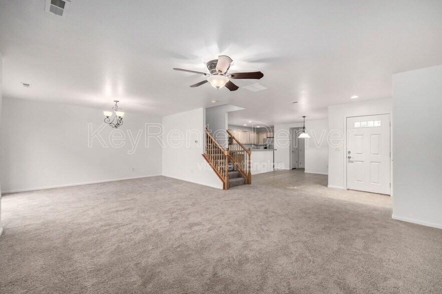 Building Photo - 9770 Mayfair St