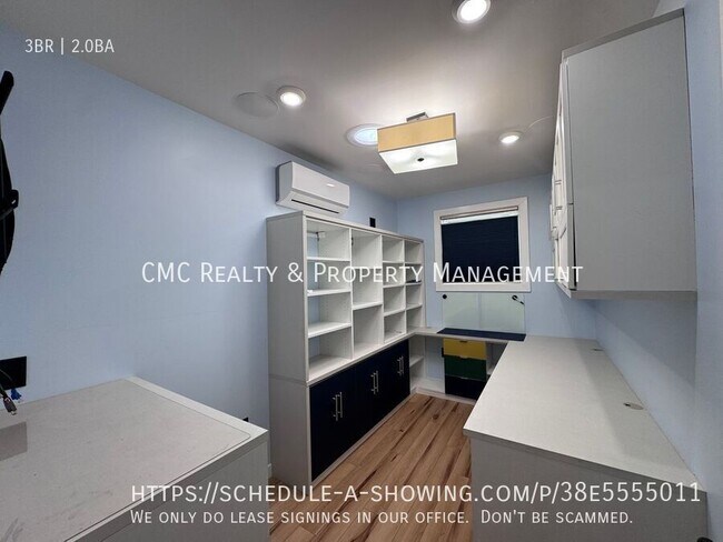 Building Photo - 3822 Rose Ave