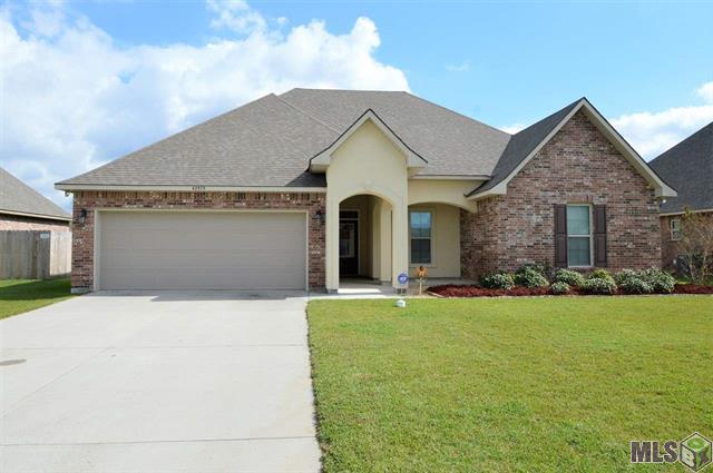 Building Photo - 4 Bedroom House Located in Prairieville with Spacious Rooms and a Large Backyard