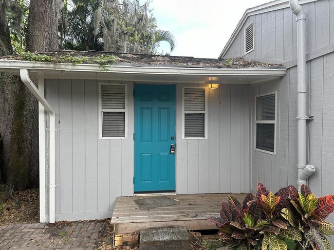 Building Photo - 1233 Virginia Dr
