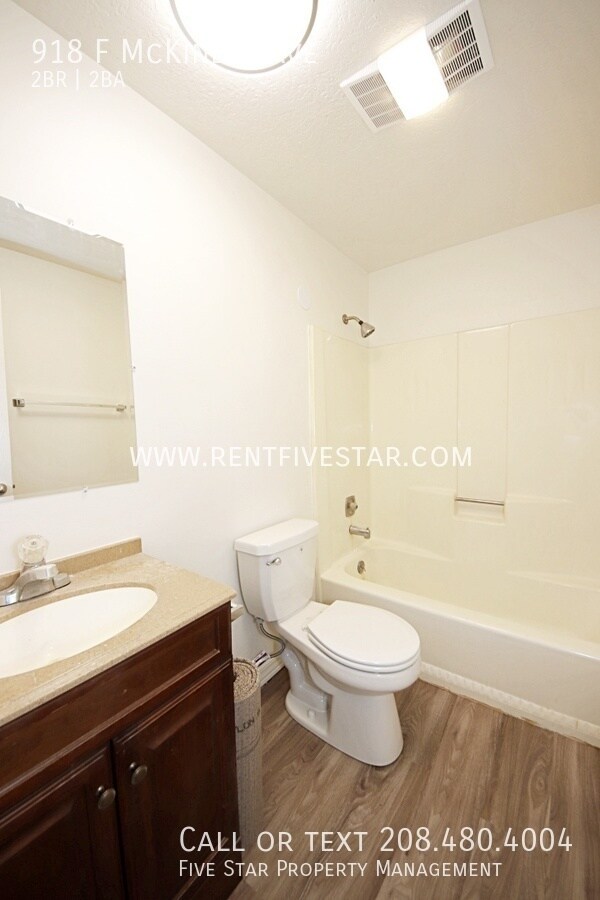 Building Photo - 918 F McKinley Ave-