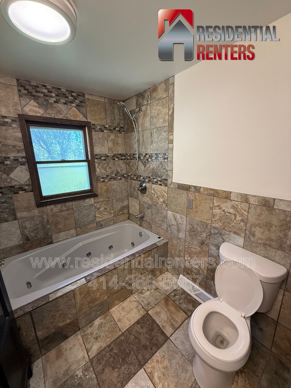 Building Photo - 7809 W Mill Rd