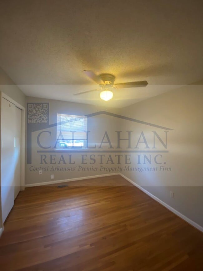 Building Photo - 303 S Longfield Ave