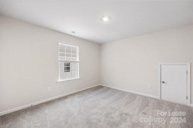 Building Photo - 14023 Turncloak Dr