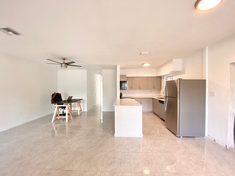 Living Room - 1317 NE 116th St