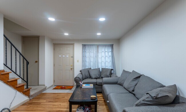 31 e 18th - 28-43 E 18th Ave