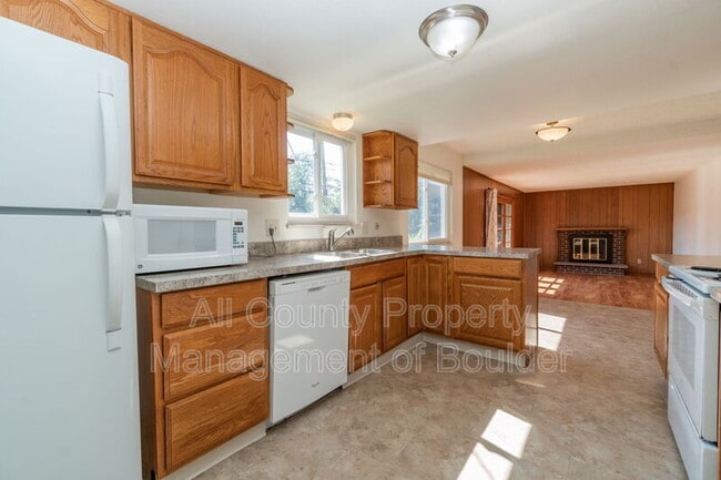 Building Photo - 1530 Ithaca Dr