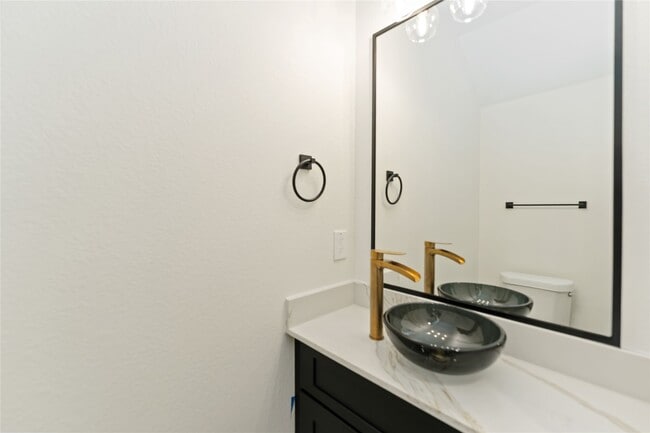 Building Photo - 4605 Siegel St