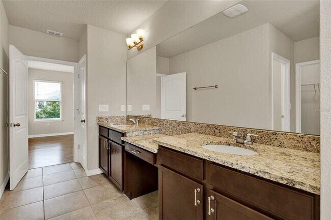 Building Photo - 10649 Atwater Bay Dr