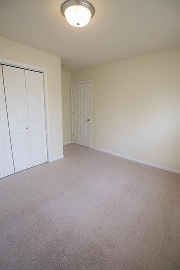 Building Photo - 1930 CENTER St